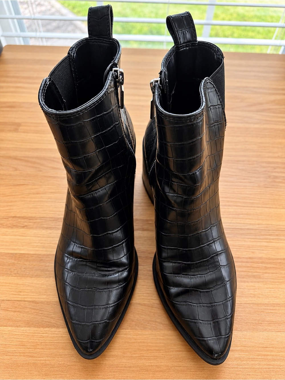 Black Croc-Embossed Pointed Toe Ankle Boots Size 7